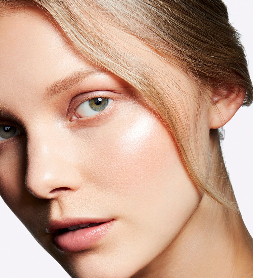 EYE SHADOW FINDER
