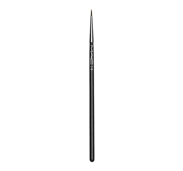 Glad ingewikkeld Profeet MAC 210 Precise Eye Liner Brush | MAC Cosmetics - Officiële website | MAC  Cosmetics Nederland - Officiële site